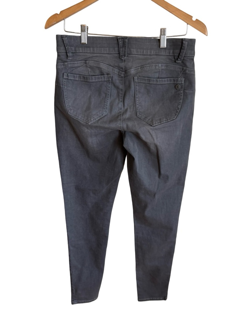 Democracy Gray Skinny Stretch Jeans - Picture 3 of 4